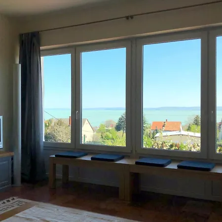 Omega בית נופש