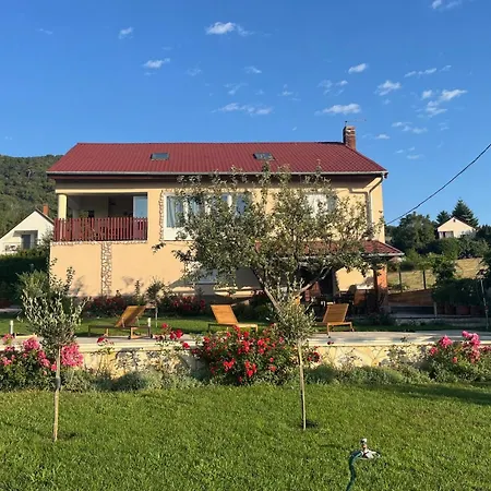 בית נופש Omega